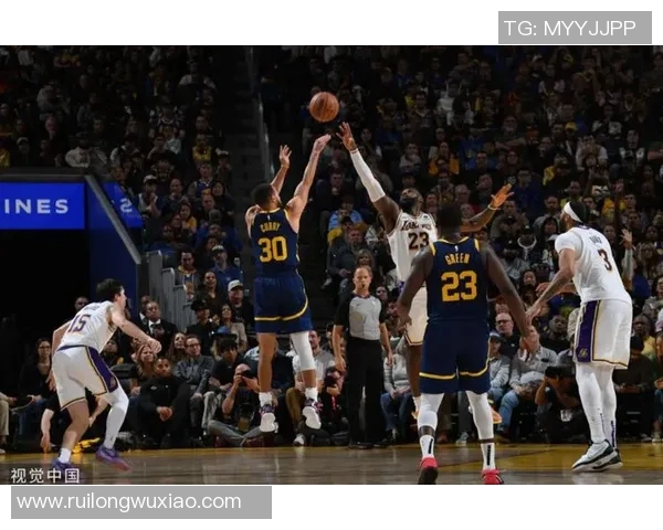 2009年NBA常规赛湖人与骑士巅峰对决回顾与精彩瞬间分析